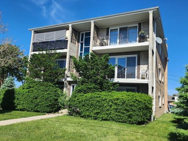 House for sale in Bridgeview, Illinois