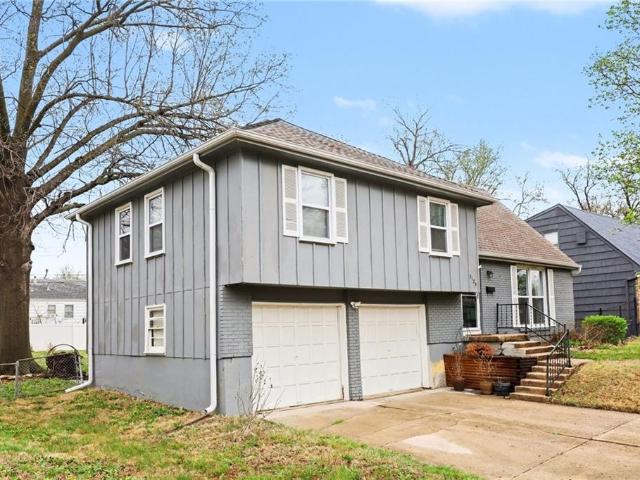 Property for sale in Grandview, Missouri