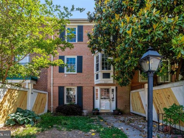 Townhouse for sale in Virginia