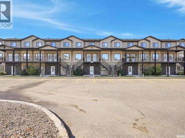 Townhouse for sale in Eastgate, Regina