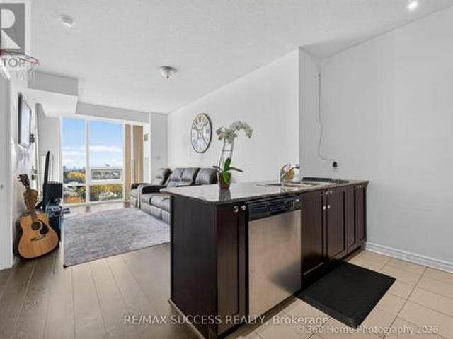 Condo for sale in Fairview, Mississauga