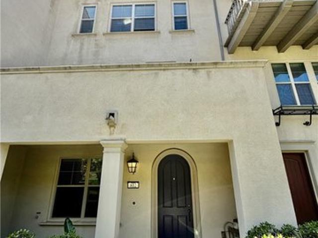 Townhouse for sale in Claremont, California