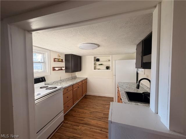 House for sale in Belpre, Washington County
