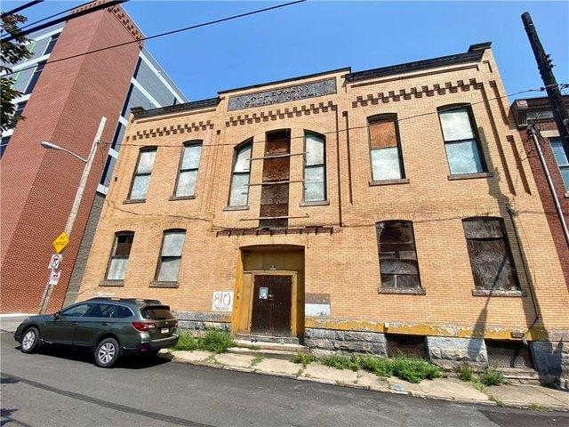 House for sale in Pittsburg, Pennsylvania