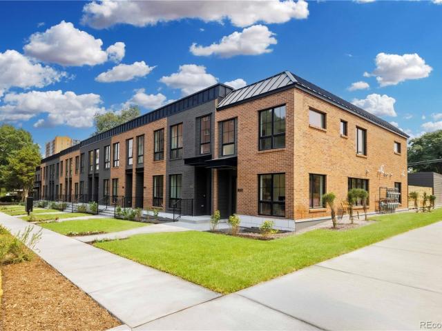 Townhouse for sale in Denver, Colorado