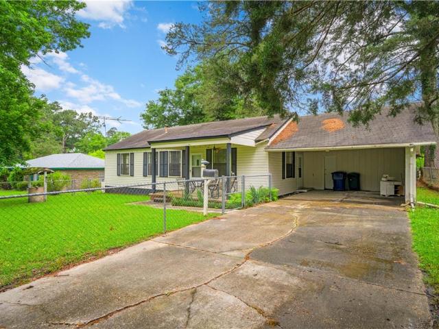 House for sale in Lee Hills, Leesville