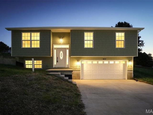 House for sale in De Soto, Missouri