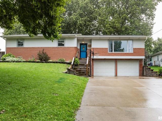 House for sale in Monmouth, Illinois