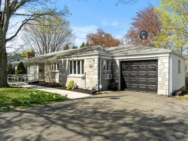 House for sale in Hamden, Connecticut