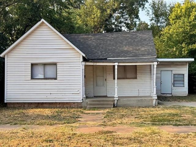House for sale in Chickasha, Oklahoma