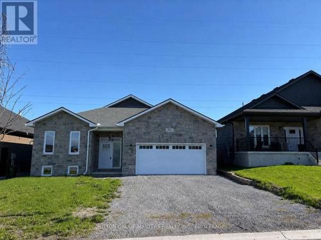 House for sale in Ontario