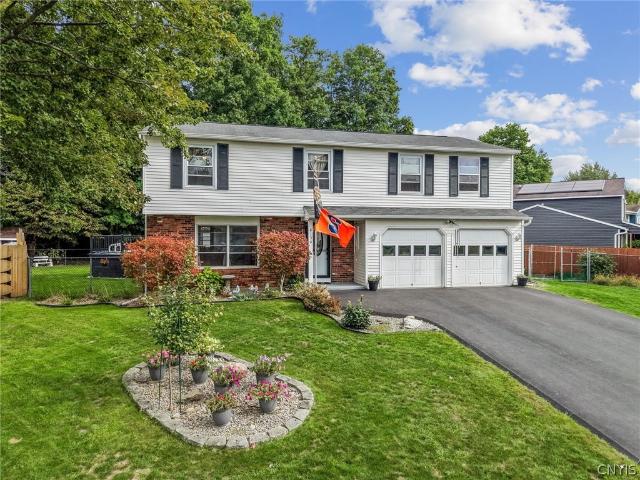 House for sale in Euclid, Town of Clay