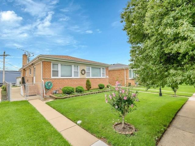 House for sale in Skokie, Illinois