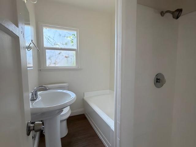 Apartment for rent in Canoga Park, California