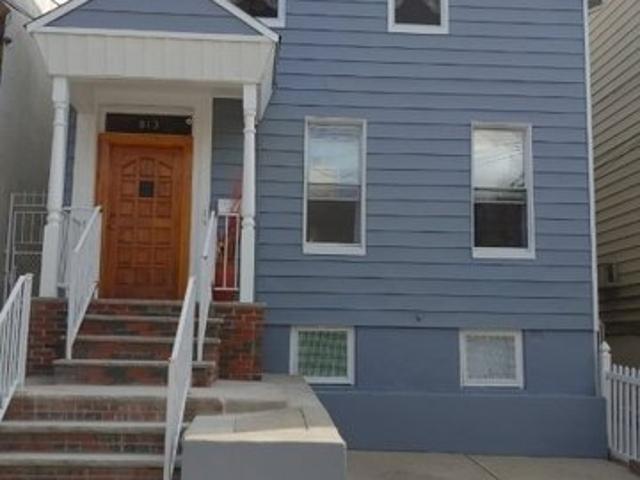 House for sale in Hudson, New Jersey