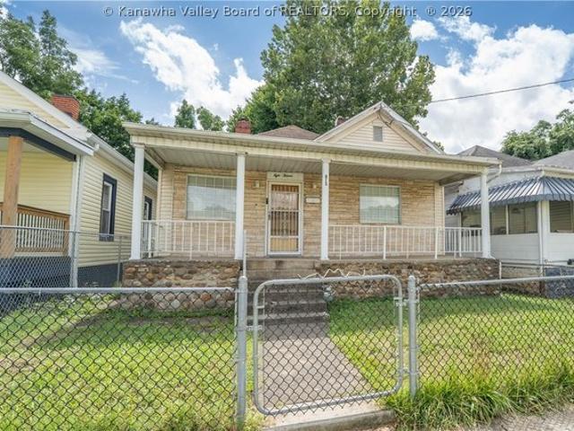 House for sale in Charleston, West Virginia