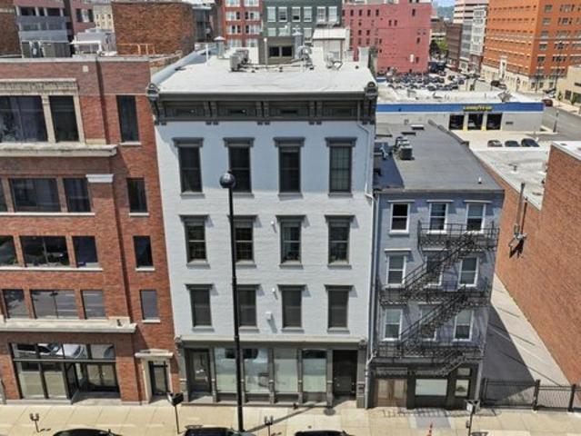 Condo for sale in Roselawn, Ohio