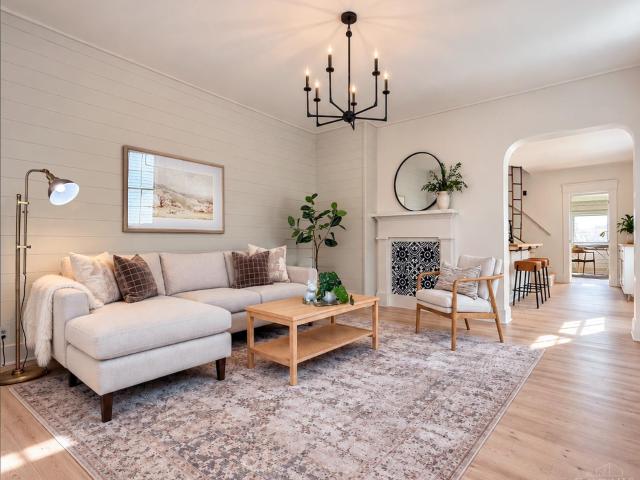 House for sale in Dayton-Campbell Historic District, Hamilton