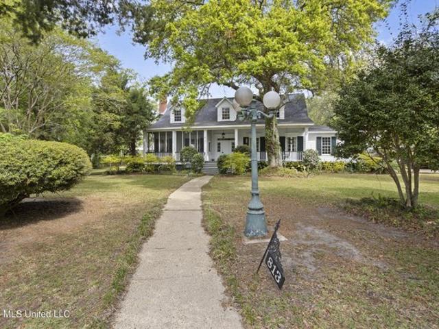 House for sale in Pascagoula, Mississippi