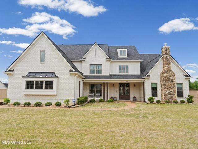 House for sale in Nesbit, Mississippi