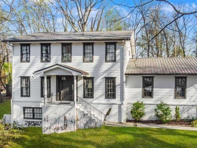 House for sale in Berkeley Lake, Georgia