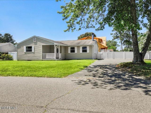 House for sale in Pine Lake Park, Manchester Township
