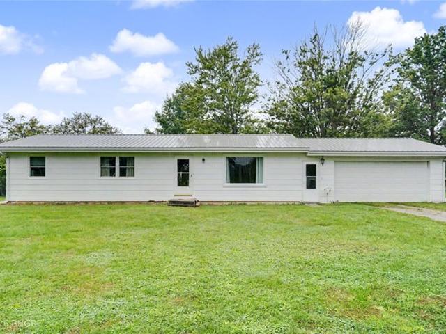 House for sale in Russell, Lucas County