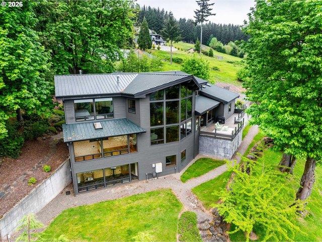 House for sale in Kalama, Washington