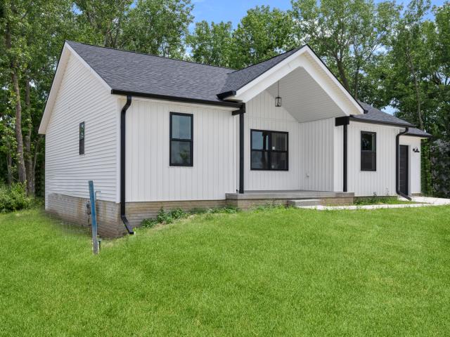 House for sale in Carbon Cliff, Illinois