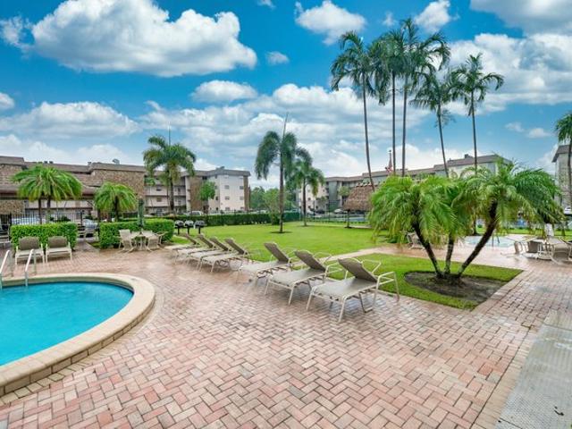 Condo for sale in Davie, Florida