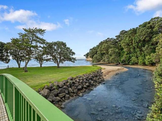 House for sale in Whangaparaoa