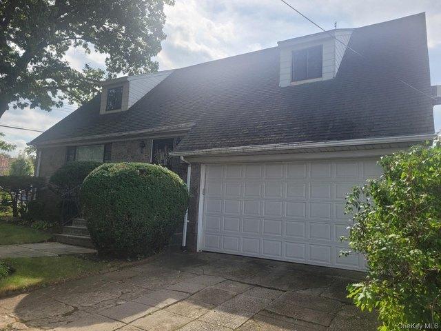 House for sale in Hillcrest, Rockland County