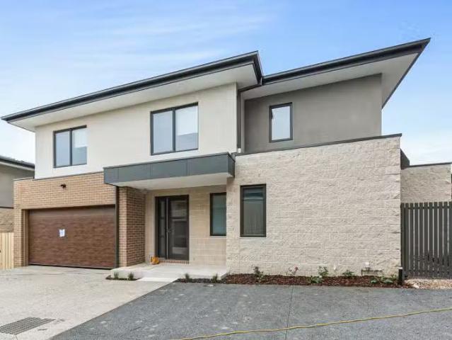 Condo for rent in Box Hill