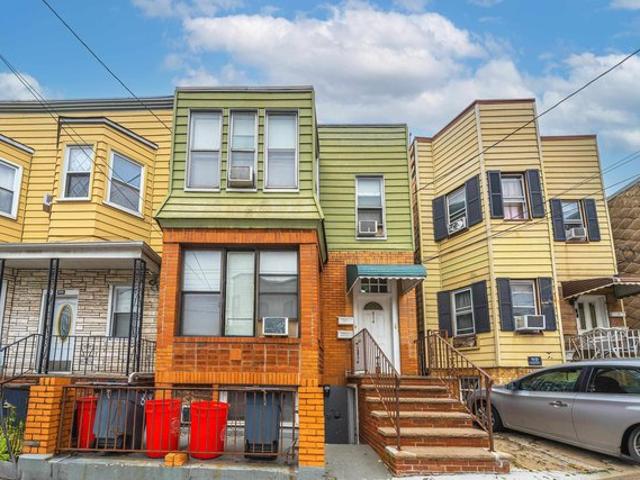 House for sale in Hudson, New Jersey