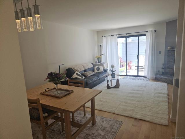 Townhouse for sale in Solana Beach, California