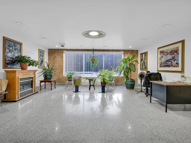 Property for sale in The Bronx, Arverne