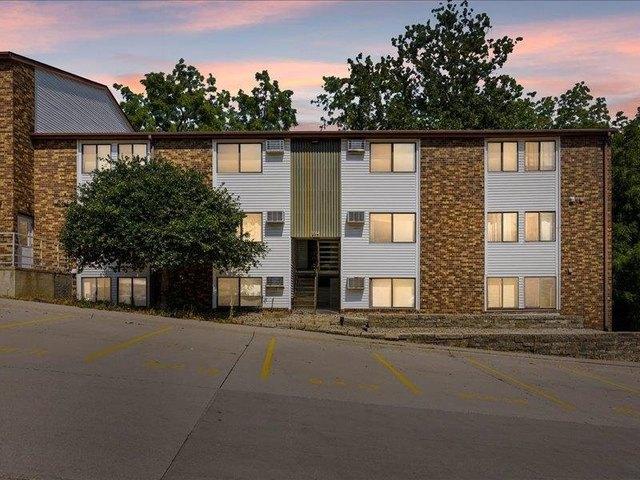 Condo for sale in Iowa City, Iowa