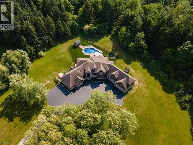 House for sale in Ancaster, Ontario