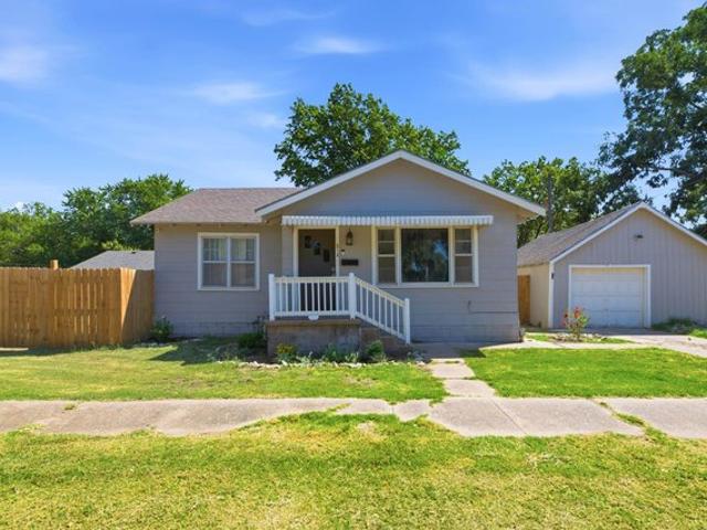 House for sale in Augusta, Butler County