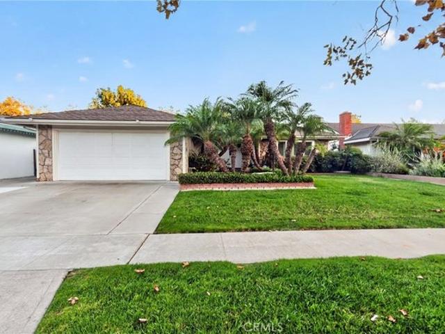 House for sale in Santa Ana, California