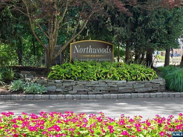 Townhouse for sale in Norwood, New Jersey
