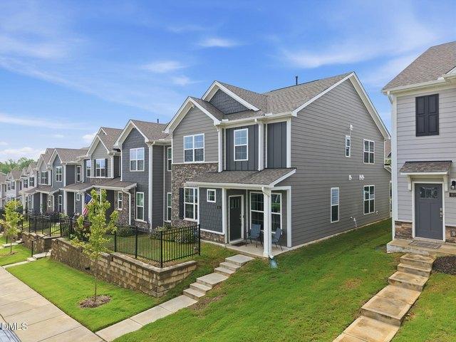 Townhouse for sale in Hillsborough, North Carolina
