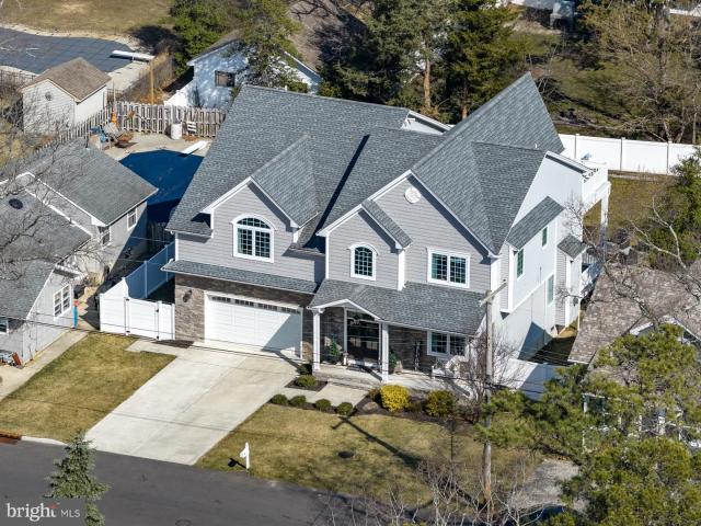 House for sale in Pine Beach, New Jersey