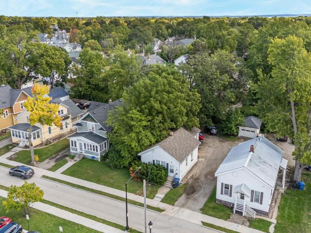 House for sale in Oshkosh, Winnebago County