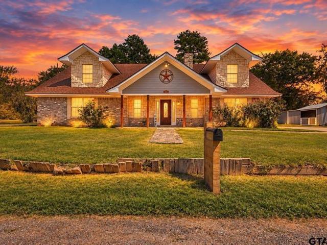 House for sale in Mount Pleasant, Titus County