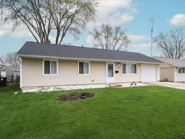 House for sale in Streamwood, Illinois