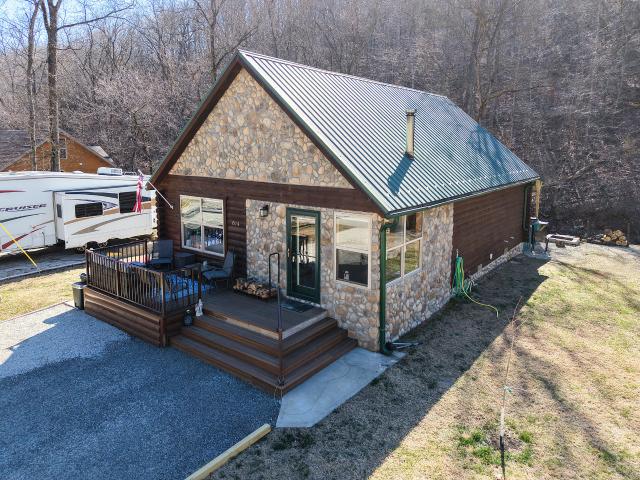 House for sale in Stone, Missouri