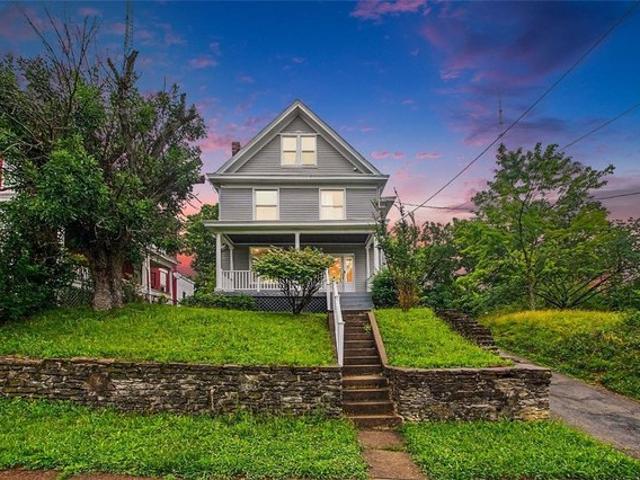 House for sale in Roselawn, Ohio