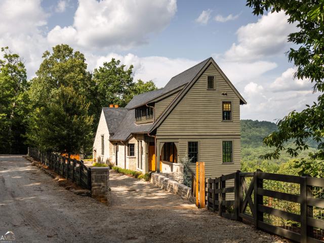 House for sale in Clarkesville, Georgia