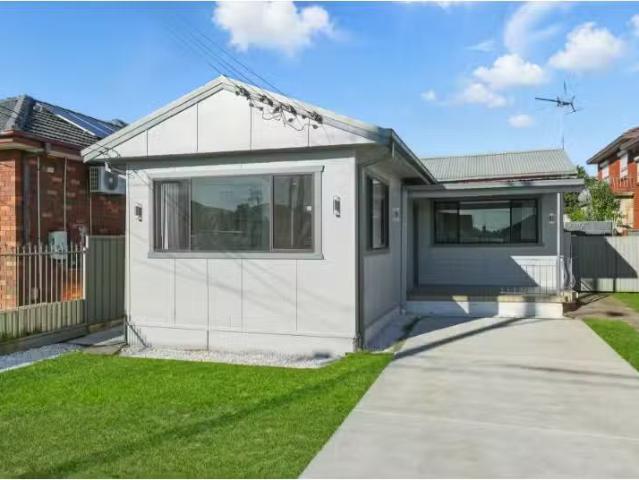 House for rent in Smithfield